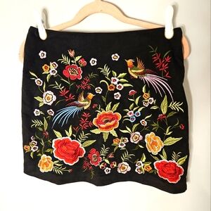 Embroidered mini skirt